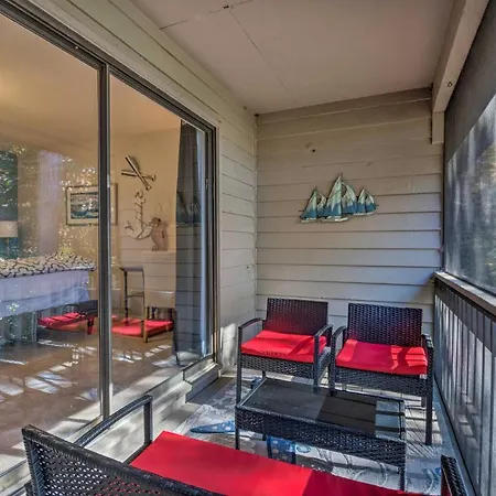 Renovated Gem With Pool Access Quarter Mi To Beach